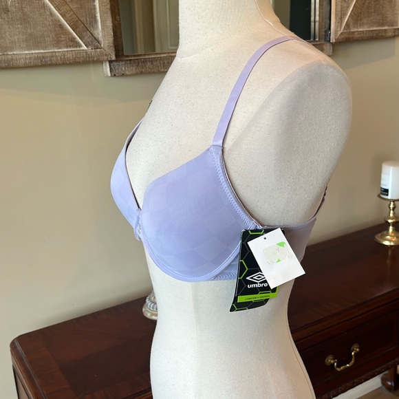 Umbro Performance Bra Lilac Lavender New Womens 34B Underwire Support - Picture 6 of 16
